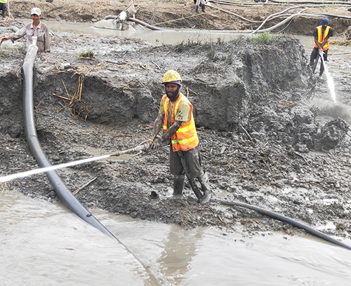 巴布亞新幾內亞萊城港防洪渠開挖工程